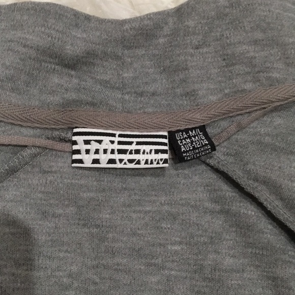 NWT Super Soft Volcom Cardigan/Shell - Picture 2 of 6